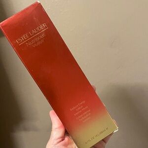 Estée Lauder Nutritious Vitality8 Radiant Energy Lotion 200 ml